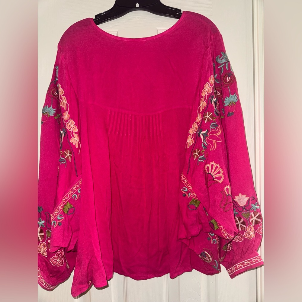 Easel Embroidered Pink Women's Top - Picture 7 of 7